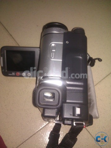 Sony Handycam Hi8 Video Camcorder large image 0