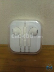 Intact Apple headphone for iPhone 5.