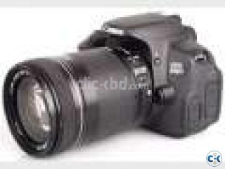Canon EOS 650D with18-135mm