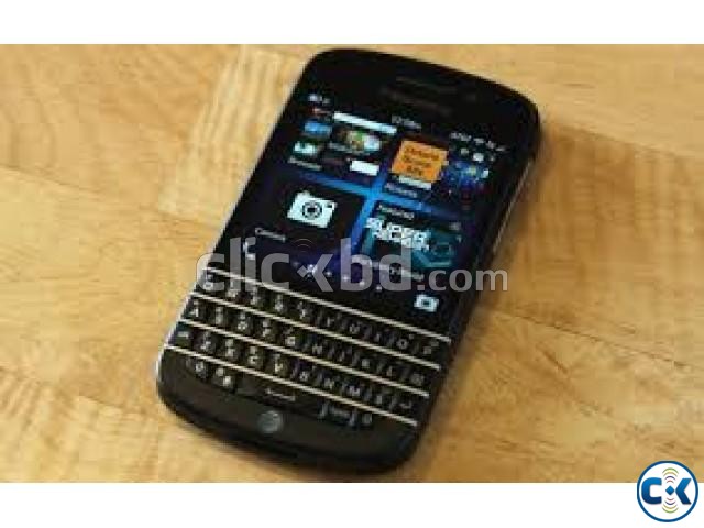 Blackberry q10 in box unlocked large image 0
