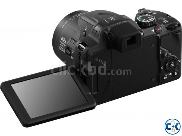 Nikon Coolpix P520 42x Optical Zoom Digital Camera large image 0