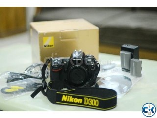 Nikon D300 Professional DSLR with 51 AF Points