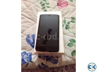 LG Nexus 5 Only 20days used with all
