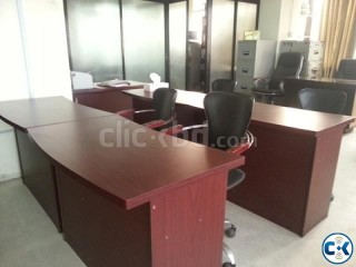 Small office desks at cheaper price will be sold