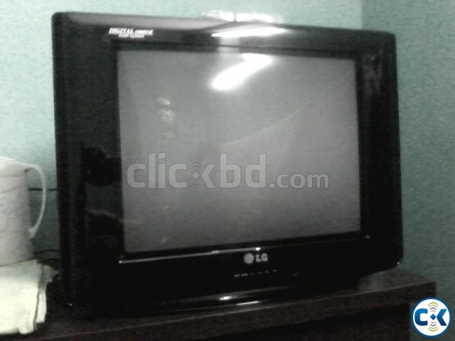 New LG 21 inch flat tv large image 0