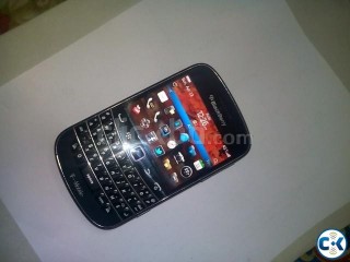 Blackberry 9900 BOLD Touch-n-type sale Price negotiable 