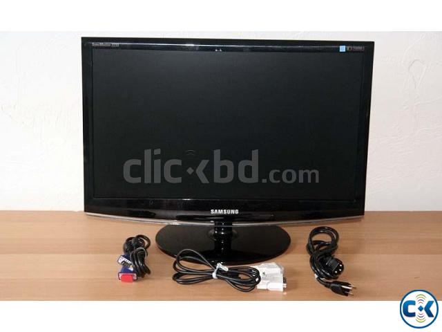 Samsung 22inc Hd Lcd Monitor with TV Card only For 10500tk large image 0