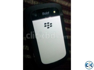 BlackBerry Bold Touch 9900 B W