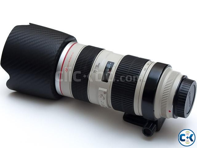 Canon 70-200 f2.8 L series lens non IS  large image 0
