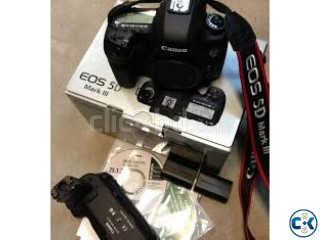 Canon EOS 5D Mark III 22.3 MP Digital SLR Camera - Black - B