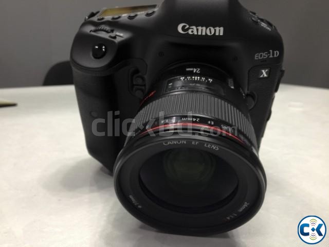 Canon EOS 1D X 18MP Digital SLR Camera large image 0