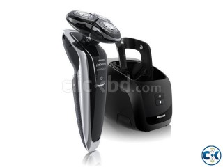 Philips Norelco SensoTouch 3D Electric Shaver