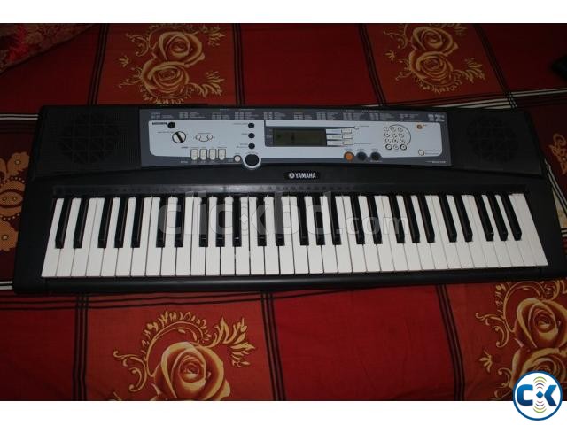Yamaha PSR E-213 61 Keys Keyboard for Sale large image 0