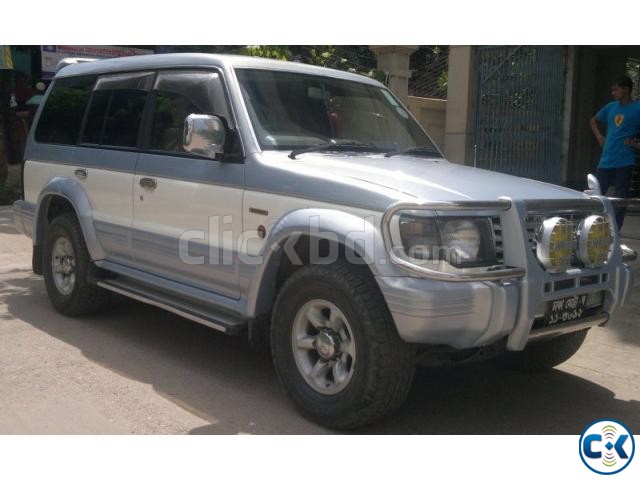 Urgent sale Pajero V6 Exceed -01 with CNG and Sunroof large image 0