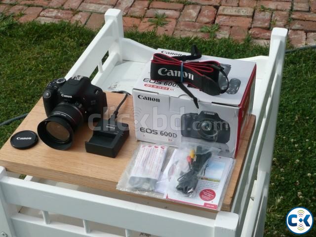 Canon EOS 600D Kit DSLR. Canon EOS 600D 18MP with 18-55mm large image 0
