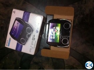 psp g 16gb new with 1000games n all acc box