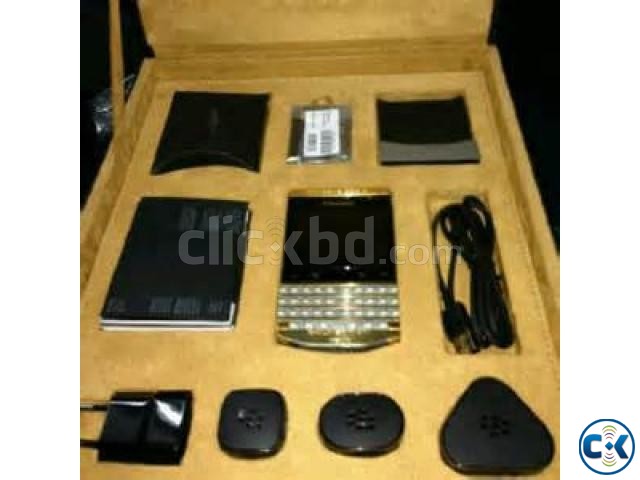 Blackberry Porsche Gold black with special pin large image 0