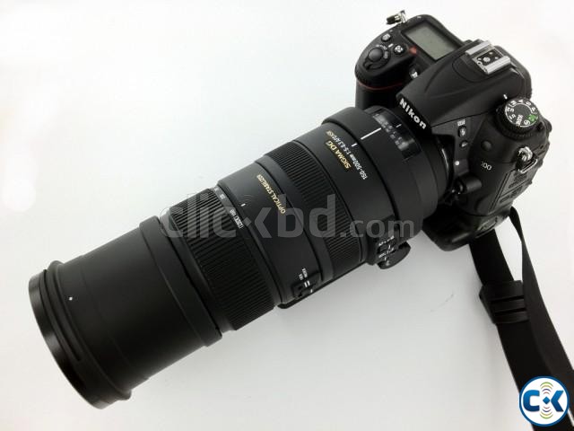Nikon D7000 with 18-205mm Lens large image 0