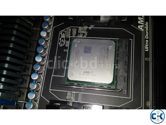 GA-990FXA-UD5 and AMD FX-8370E 8 Core large image 0
