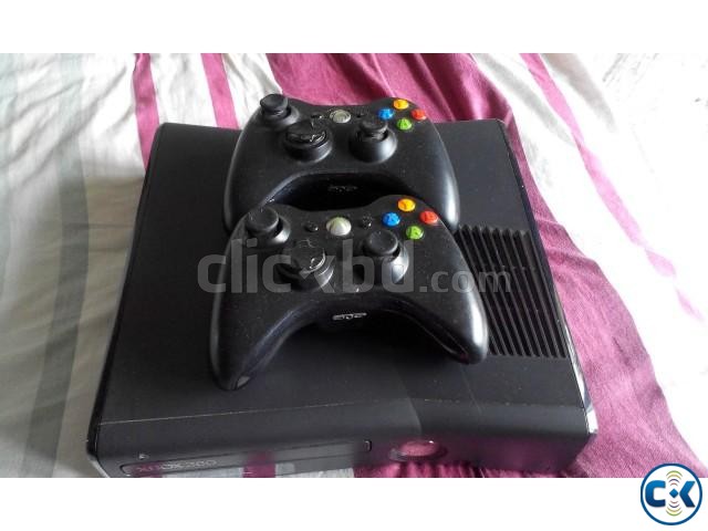 X BOX 360 with 2 orginal controllers large image 0