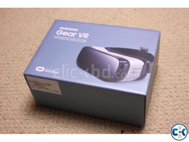 Samsung GearVR powered by Oculus Rift Brand New large image 0