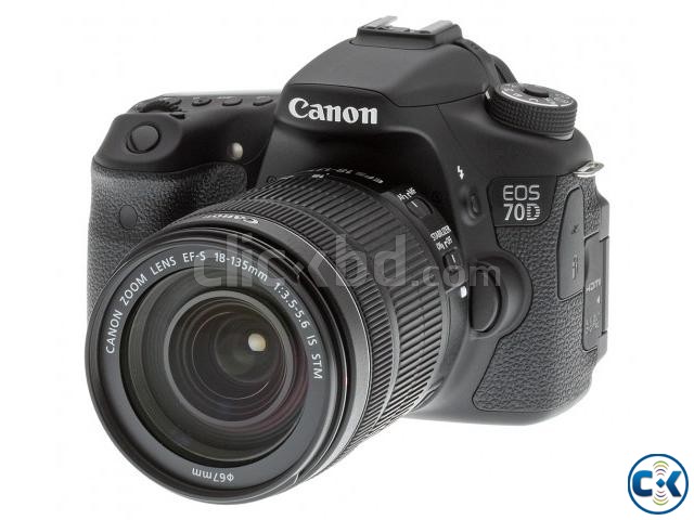 Canon 70D DSLR Camera 18-200mm Lens 20.2MP large image 0