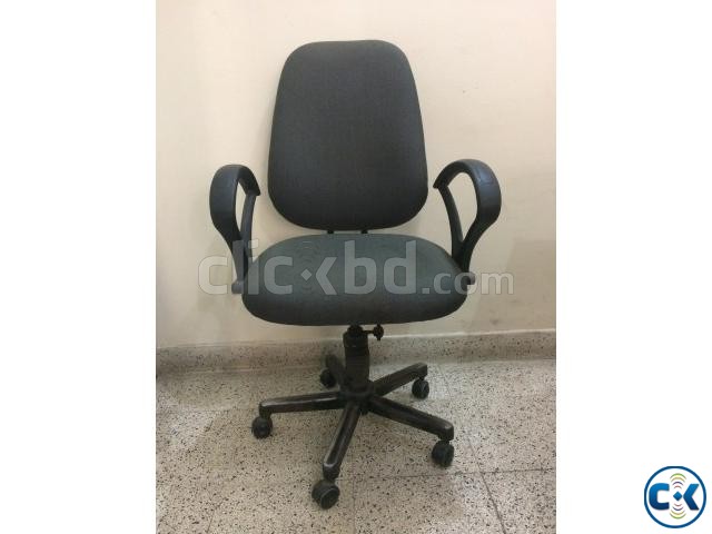 REVOLVING OFFICE CHAIR - USED large image 0