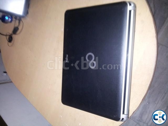 Fujitsu LifeBook AH531 Core i3 Laptop 2nd Gen large image 0