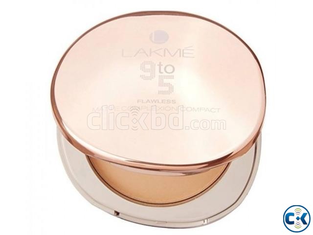 Lakme 9 To 5 Flawless Matte Complexion Compact large image 0