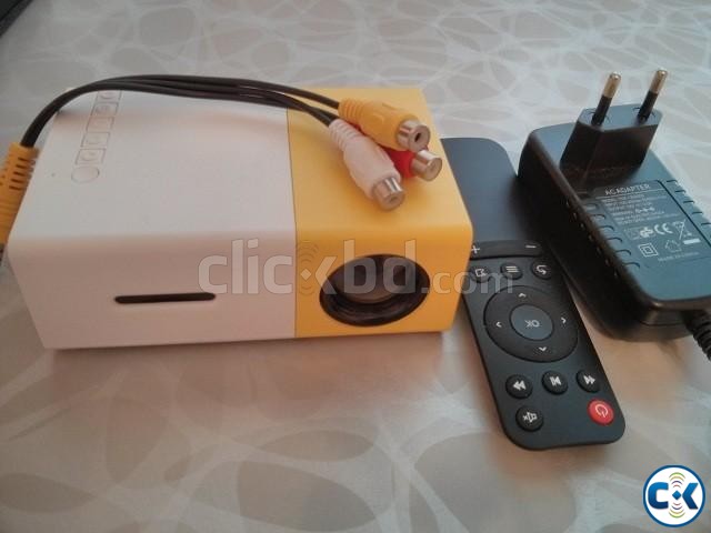 YG-300 LCD Multimedia Projector large image 0