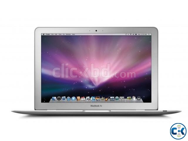 Apple 13.3 A1466 Core i5 8GB RAM 256GB SSD Macbook Air large image 0