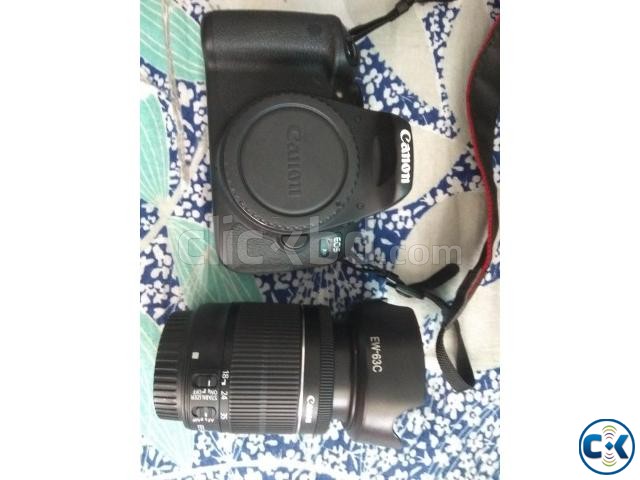 Canon EOS Kiss X7i DSLR camera with Zoom Lens large image 0