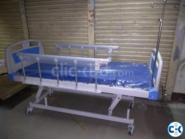 Hospital Bed Two Three Functions from CHINA large image 0