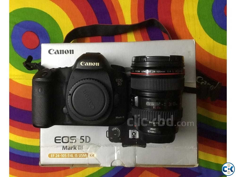 Canon 5D mark iii with 2 Lens and Original box large image 0
