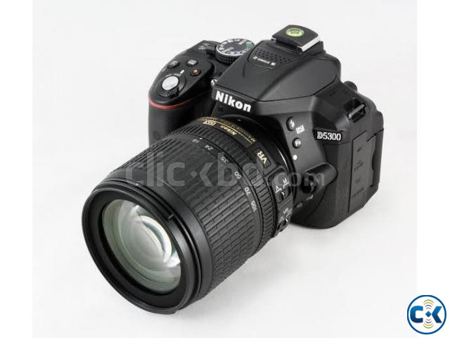 Nikon D5300 Dslr with 18-105 VR lens 35 mm portrait lens large image 0