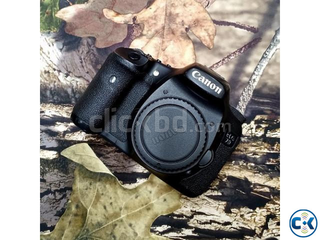 Canon EOS 7D Professional Camera Body Only USED large image 0