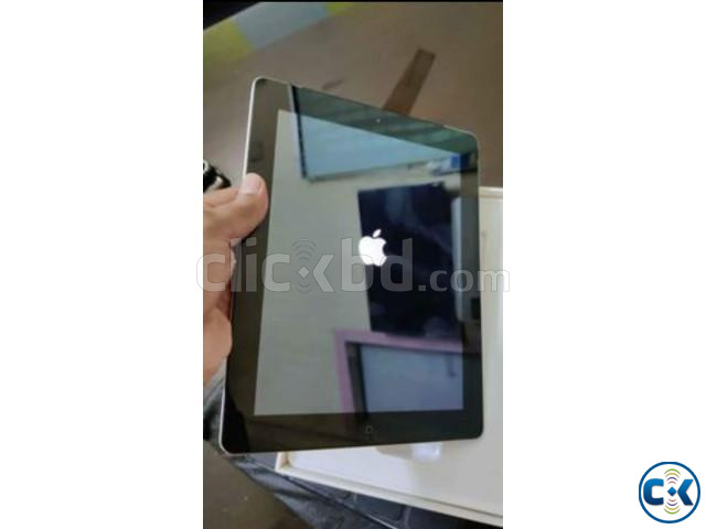 Apple ipad 3 model A1430 with retina display large image 0