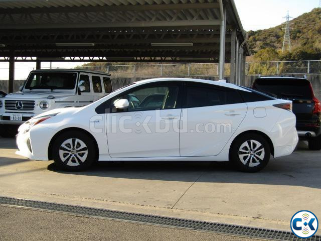Toyota Prius S Package 2018 large image 4