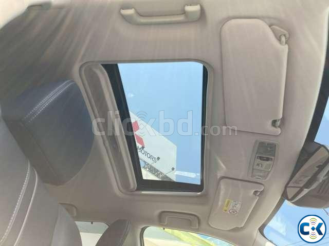 Mitsubishi Outlandar G PREMIUM 2018 large image 3