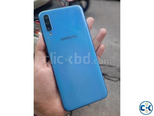 Samsung Galaxy A70 large image 1