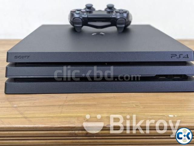 Sony PlayStation 4 Pro 4K 1TB Used  large image 1