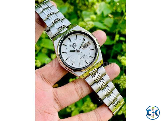 Beautiful SEIKO 5 Posh Classic White Automatic Watch large image 0