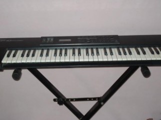Roland xp10. synthesizer