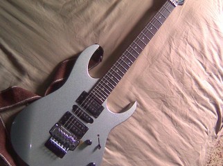 Ibanez RG 270 with a Zoom G1XN processor