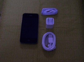 Locked Iphone 4 16GB Black from US