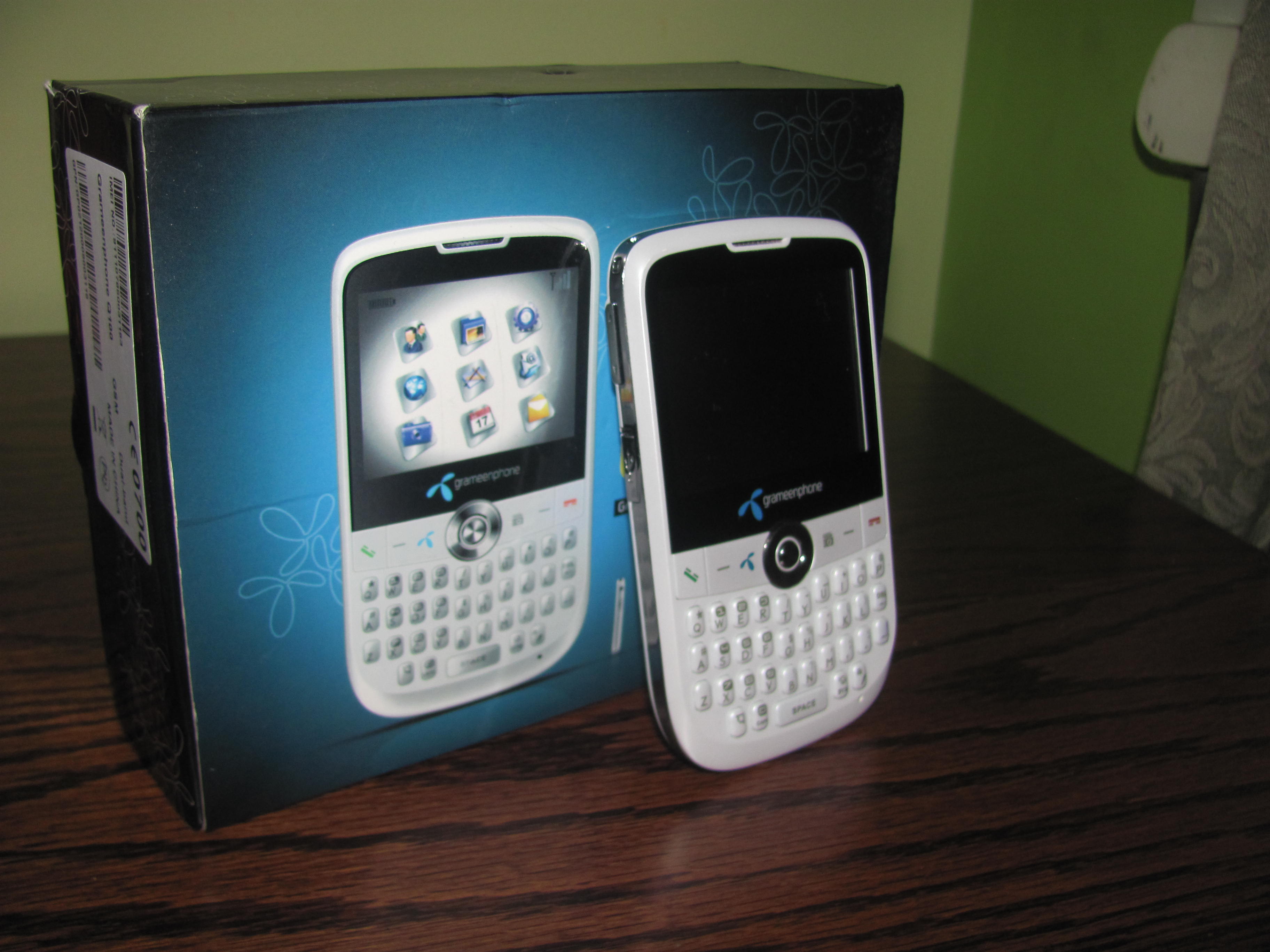 CHEAPEST GRAMEENPHONE Q100 NEW CONDITION BOX WITH EVERYTHING large image 0