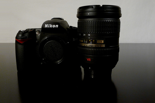 Nikon d90 Digital camera cost 500 Usd Canon EOS 5D Mark II large image 0
