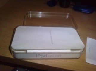 ipod earphone brand new original and data cable with a box
