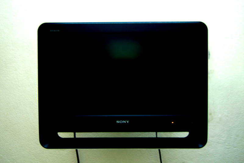 SONY BRAVIA LCD TV for sell large image 0