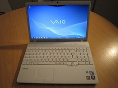 Sony VAIO VPC-S137GX B 13.3-Inch Laptop large image 0